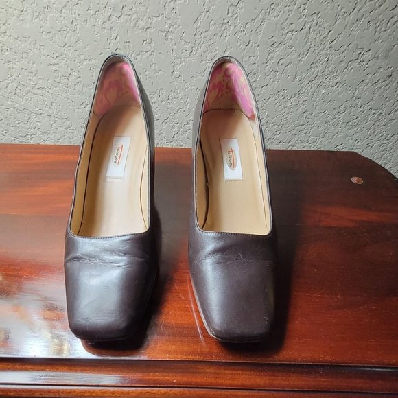 Talbots Brown Leather Pumps - Picture 2 of 10